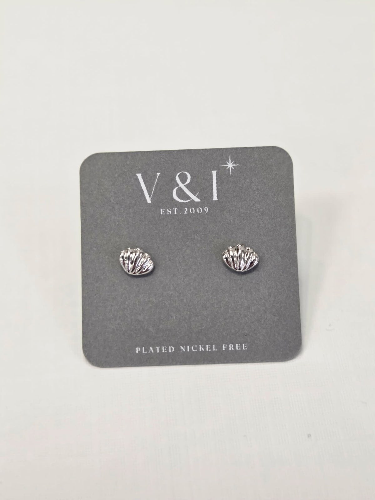 Shell Stud- S