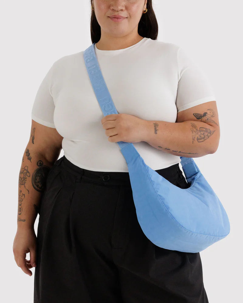 Medium Nylon Crescent Bag- Piscine