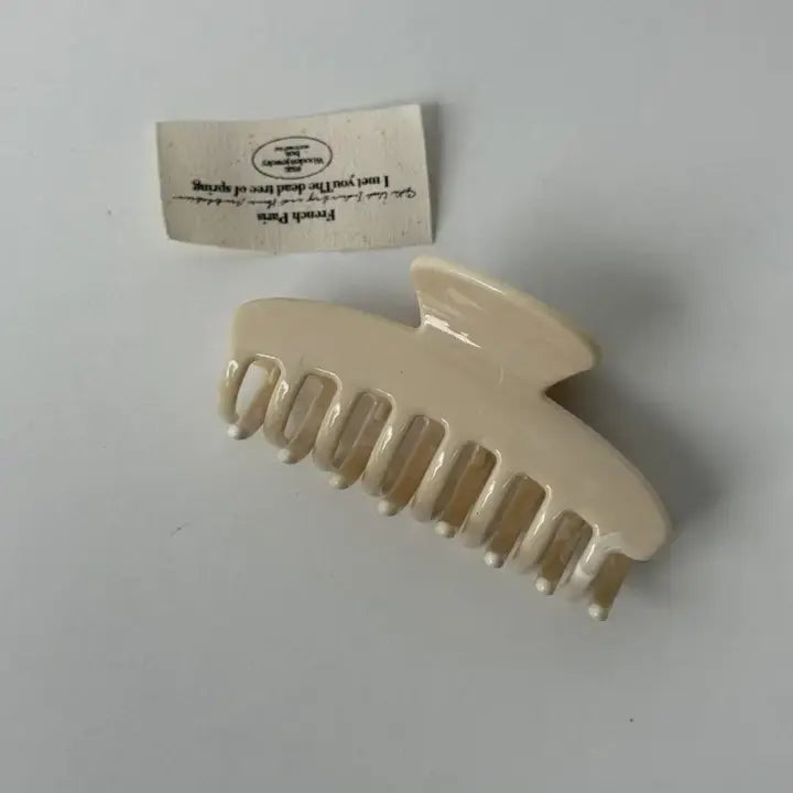 White Claw Clip