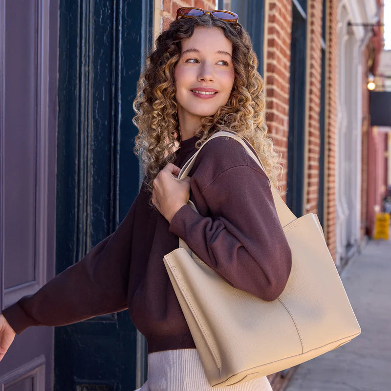 Vida Tote- Almond