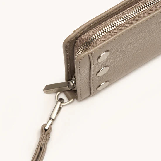 Bryant Wallet - Pewter Pebble - Brushed Silver