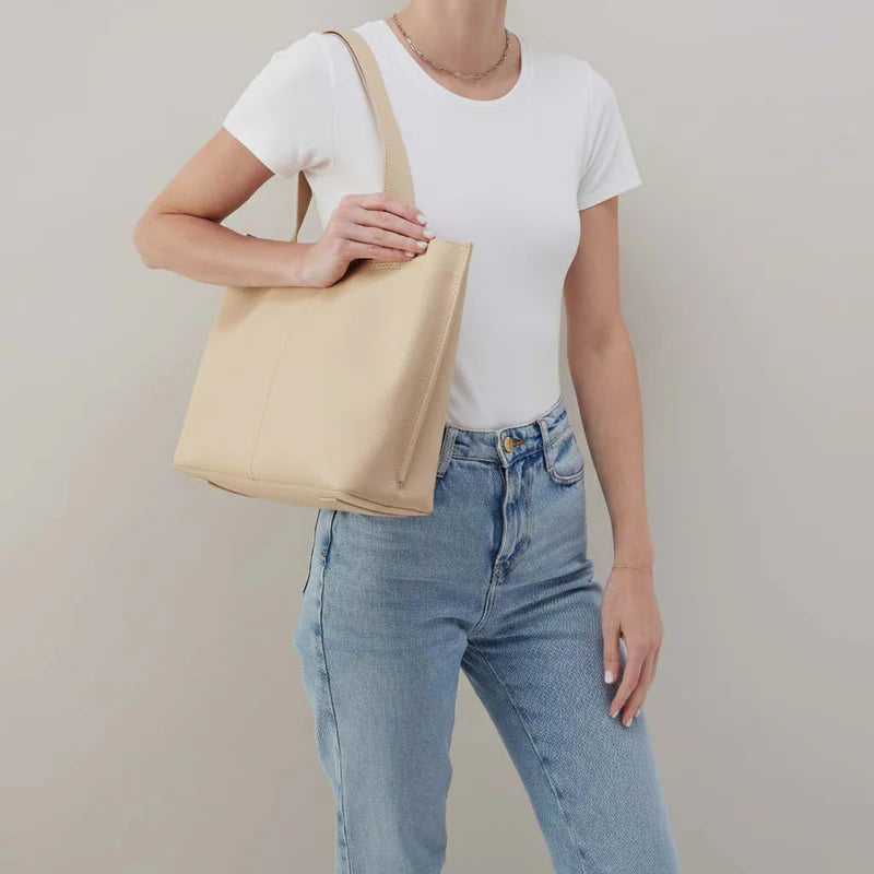 Vida Tote- Almond