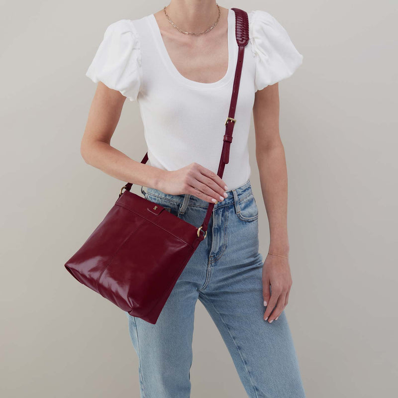Romy Medium Crossbody- Saddleberry